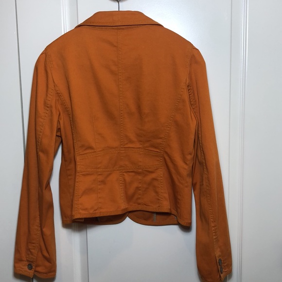 Anne Taylor Loft short cotton blazer. Size 8, button up w 4 front button pockets - Picture 7 of 7